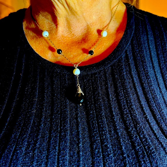 Vintage Silpada Elegant Black and White Necklace with Pearl and black Beads - Picture 2 of 5